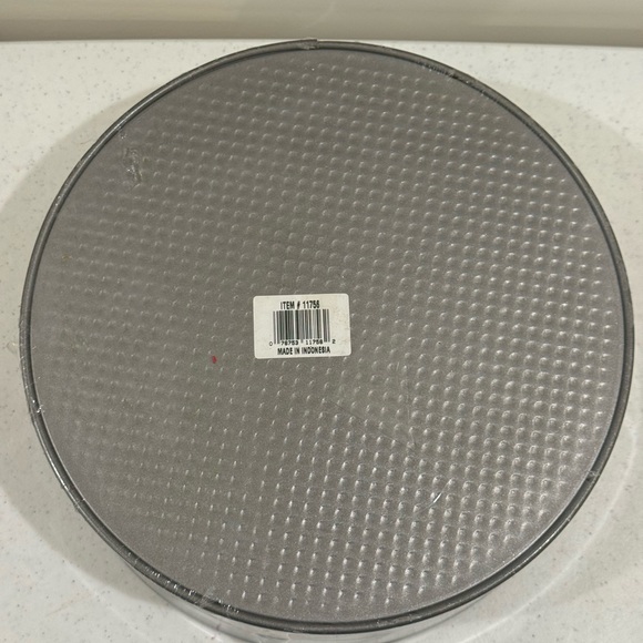 NEW Good Cook Springform Non - Stick 9” Pan - Picture 7 of 7